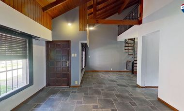 VENTA CASA CON PILETA BURZACO APTO CREDITO