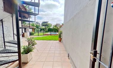 VENTA CASA CON PILETA BURZACO APTO CREDITO