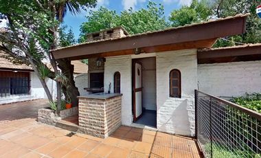 VENTA CASA CON PILETA BURZACO APTO CREDITO