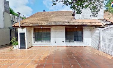 VENTA CASA CON PILETA BURZACO APTO CREDITO