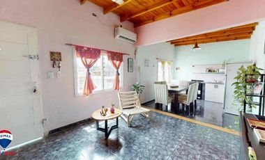 VENTA CASA 3 AMBIENTES, PATIO AMPLIO. BERAZATEGUI