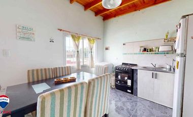 VENTA CASA 3 AMBIENTES, PATIO AMPLIO. BERAZATEGUI