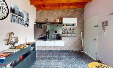 VENTA CASA 3 AMBIENTES, PATIO AMPLIO. BERAZATEGUI