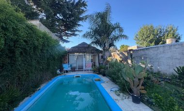 VENTA CASA 4 AMBIENTES. BERAZATEUI.
