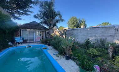 VENTA CASA 4 AMBIENTES. BERAZATEUI.
