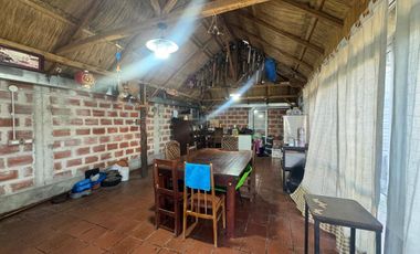 VENTA CASA 4 AMBIENTES. BERAZATEUI.