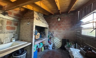 VENTA CASA 4 AMBIENTES. BERAZATEUI.