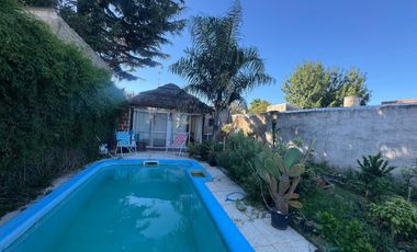 VENTA CASA 4 AMBIENTES. BERAZATEUI.