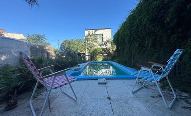 VENTA CASA 4 AMBIENTES. BERAZATEUI.