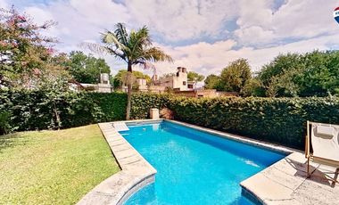 VENTA CASAS FCIO VARELA CENTRO CON PILETA