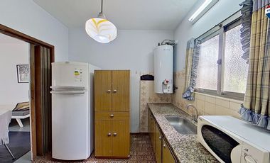 VENTA CASAS FCIO VARELA CENTRO CON PILETA