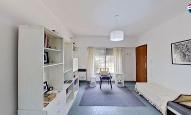 VENTA CASAS FCIO VARELA CENTRO CON PILETA