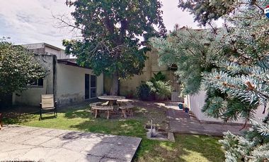 VENTA CASAS FCIO VARELA CENTRO CON PILETA