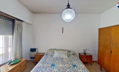 VENTA CASAS FCIO VARELA CENTRO CON PILETA
