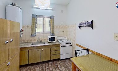 VENTA CASAS FCIO VARELA CENTRO CON PILETA