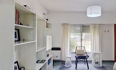 VENTA CASAS FCIO VARELA CENTRO CON PILETA
