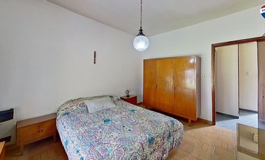 VENTA CASAS FCIO VARELA CENTRO CON PILETA