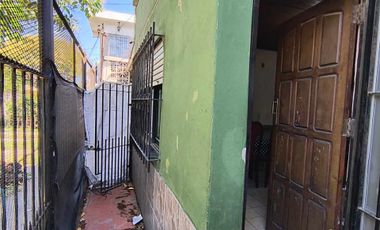 VENTA 3 CASAS EN AMPLIO LOTE