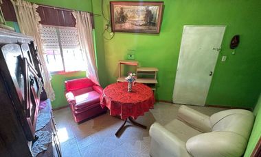 LOCALES CASA DEPARTAMENTOS VENTA O PERMUTA VARELA