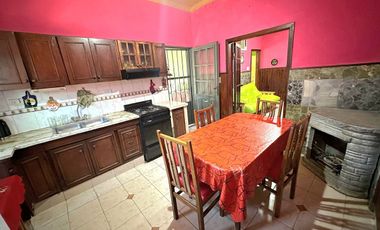 LOCALES CASA DEPARTAMENTOS VENTA O PERMUTA VARELA