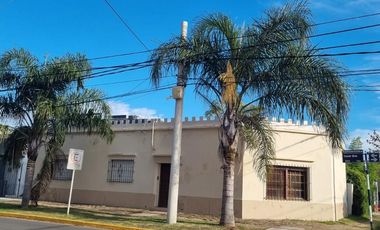Casa en Alquiler Comercial - Excelente ubicacion -RESERVADAAAA!!!