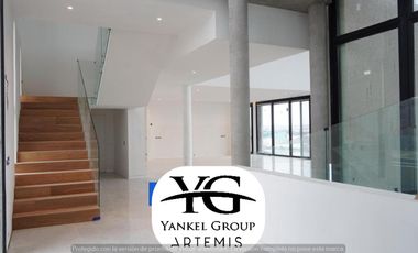 IMPONENTE CASA DE 950M2 CONSTRUIDOS SOBRE LOTE DE 2.000M2 CON SALIDA A LAGUNA EN PUERTOS