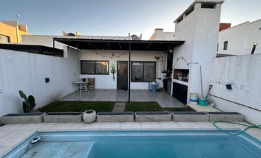 Dúplex en Venta en  San Ignacio Village. 2 dormitorios. Pileta