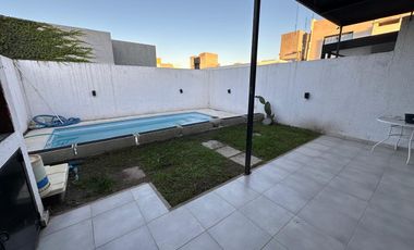 Dúplex en Venta en  San Ignacio Village. 2 dormitorios. Pileta