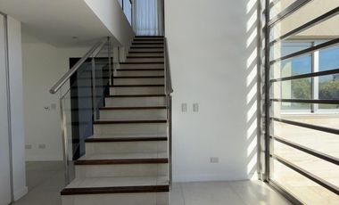 Casa en alquiler en barrio San Isidro Labrador, Tigre