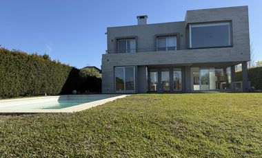 Casa en alquiler en barrio San Isidro Labrador, Tigre