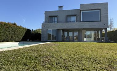 Casa en alquiler en barrio San Isidro Labrador, Tigre
