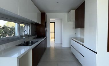 Casa en alquiler en barrio San Isidro Labrador, Tigre