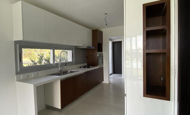 Casa en alquiler en barrio San Isidro Labrador, Tigre