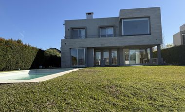 Casa en alquiler en barrio San Isidro Labrador, Tigre