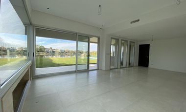Casa en alquiler en barrio San Isidro Labrador, Tigre