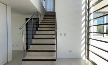 Casa en alquiler en barrio San Isidro Labrador, Tigre