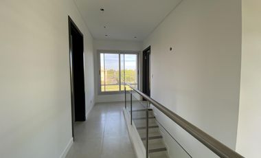 Casa en alquiler en barrio San Isidro Labrador, Tigre