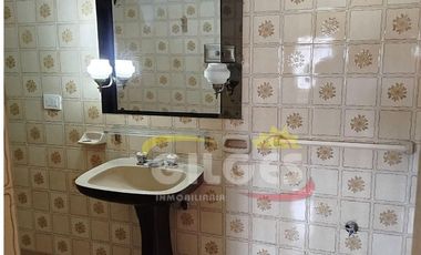 Alquiler de Casa 5 Amb. en Ramos Mejia Ideal Vivienda o Uso Comercial