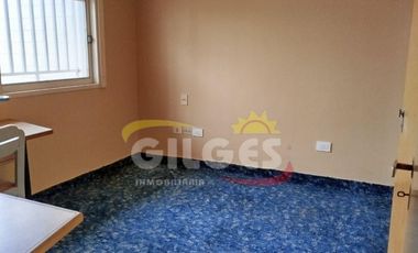 Alquiler de Casa 5 Amb. en Ramos Mejia Ideal Vivienda o Uso Comercial