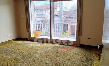 Alquiler de Casa 5 Amb. en Ramos Mejia Ideal Vivienda o Uso Comercial