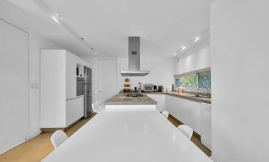 Casa en venta y alquiler en El Encuentro.  Moderna y canchera