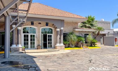 Salon de eventos con área de locales en venta en Huentitán, Guadalajara, Jalisco