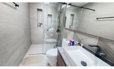 VENTA CASA ESQUINERA LA CEJA SMG