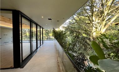 Venta de espectacular apartamento frente al club campestre