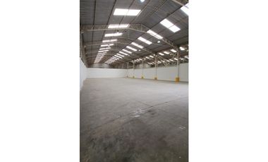 BODEGA EN ALQUILER –1200 m² CONSTRUCCIÓN – GUAYAQUIL