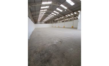BODEGA EN ALQUILER –1200 m² CONSTRUCCIÓN – GUAYAQUIL