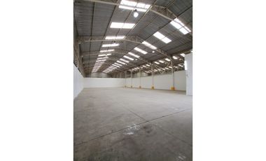 BODEGA EN ALQUILER –1200 m² CONSTRUCCIÓN – GUAYAQUIL