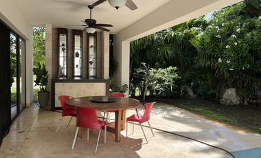 Renta Casa Amueblada con paneles solares Yucatán Country Club