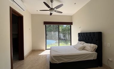Renta Casa Amueblada con paneles solares Yucatán Country Club