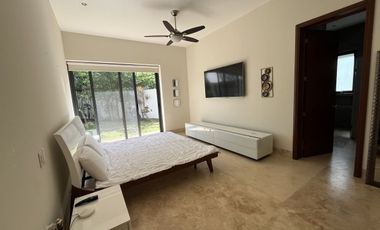 Renta Casa Amueblada con paneles solares Yucatán Country Club